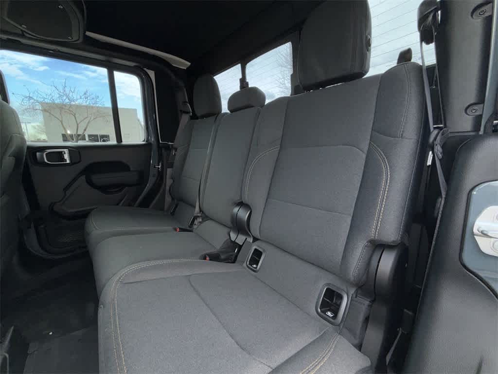 Thumbnail: 2025 Jeep Gladiator - 12