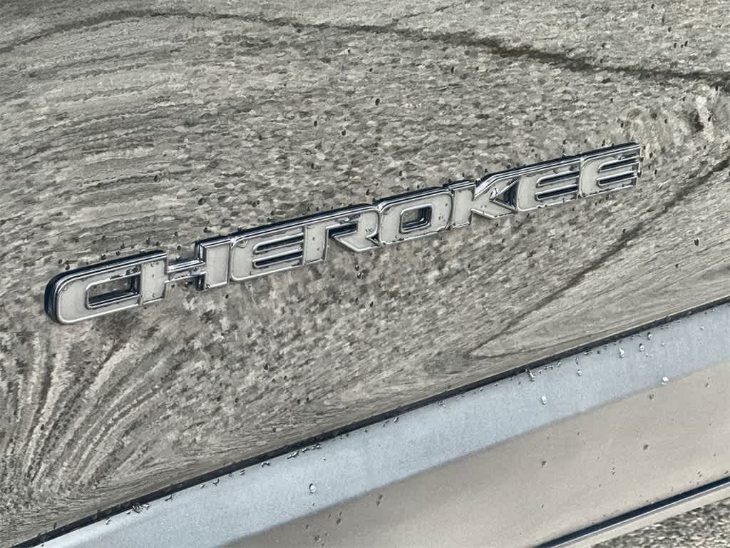 Thumbnail: 2023 Jeep Cherokee - 8