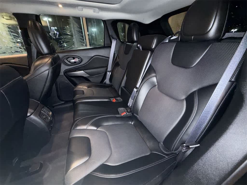 Thumbnail: 2022 Jeep Cherokee - 13