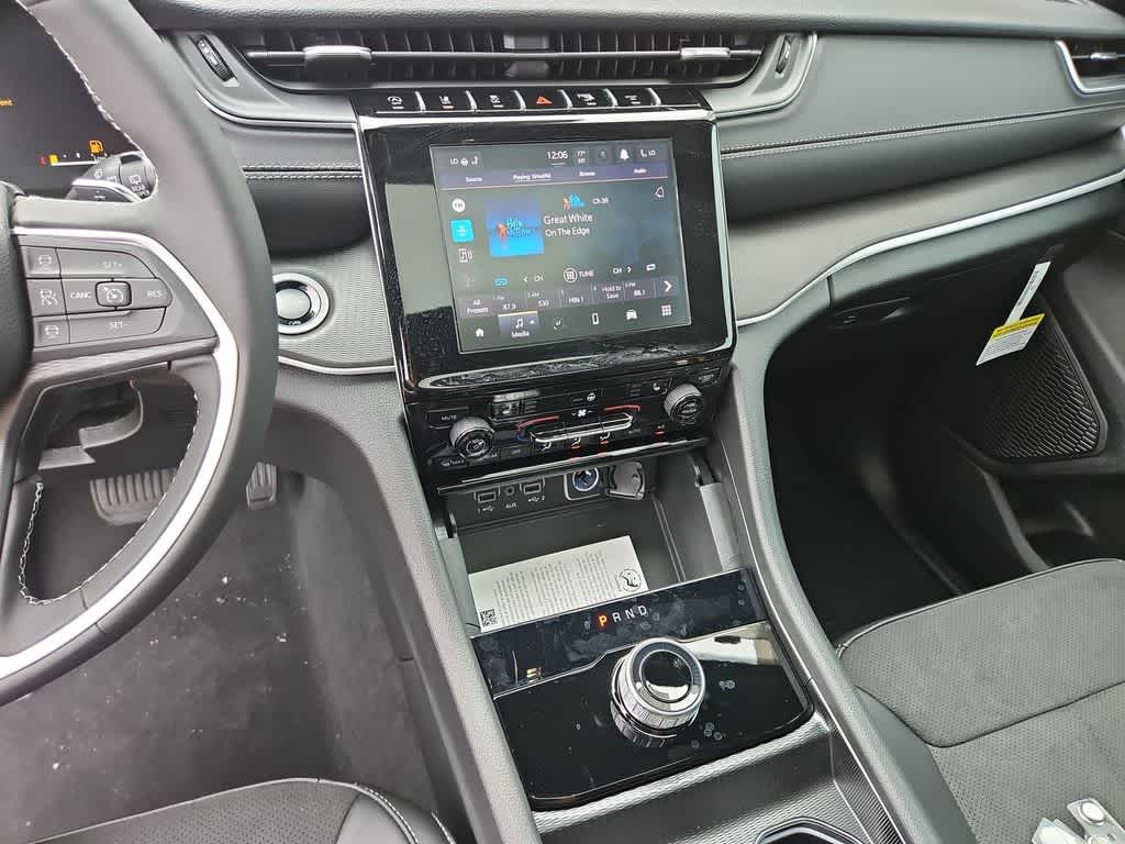 Thumbnail: 2025 Jeep Grand Cherokee L - 29