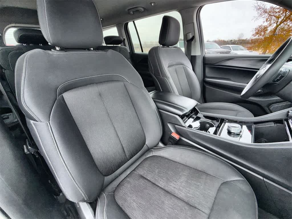 Thumbnail: 2023 Jeep Grand Cherokee L - 15