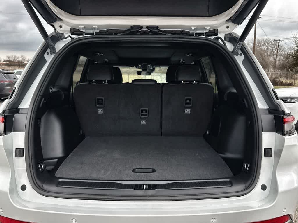 Thumbnail: 2026 Jeep Grand Cherokee - 21