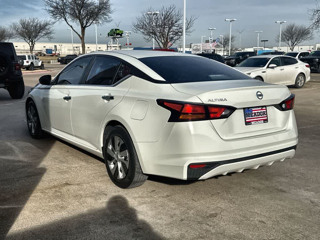 Thumbnail: 2022 Nissan Altima - 4