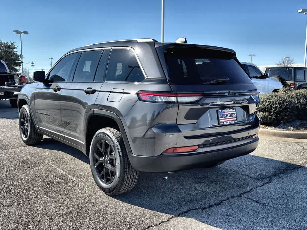 Thumbnail: 2026 Jeep Grand Cherokee - 4