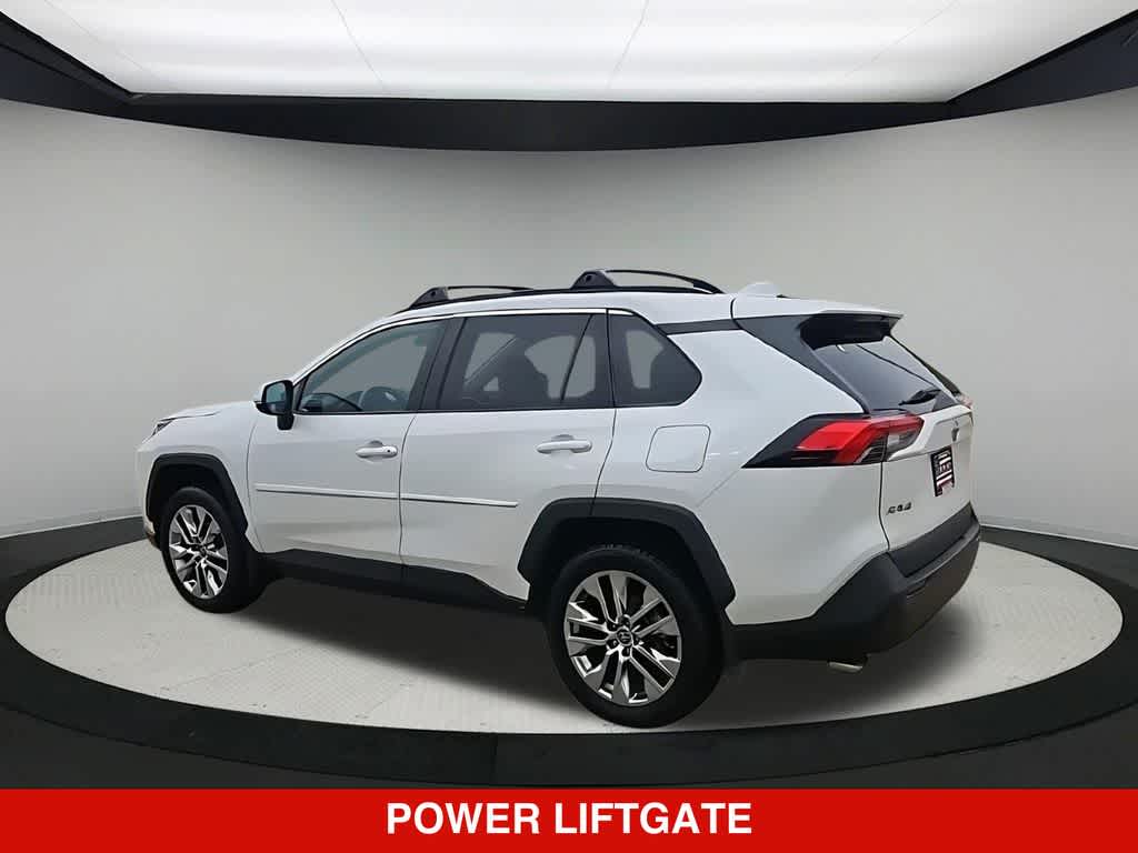 Thumbnail: 2021 Toyota RAV4 - 6
