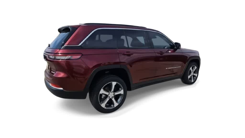 Thumbnail: 2026 Jeep Grand Cherokee - 8