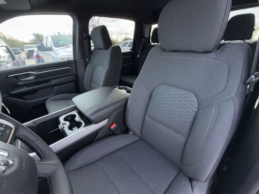 Thumbnail: 2026 RAM 1500 - 11