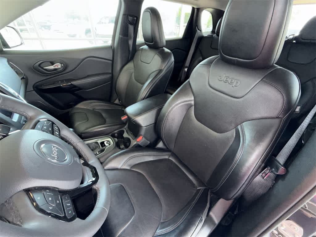 Thumbnail: 2023 Jeep Cherokee - 10
