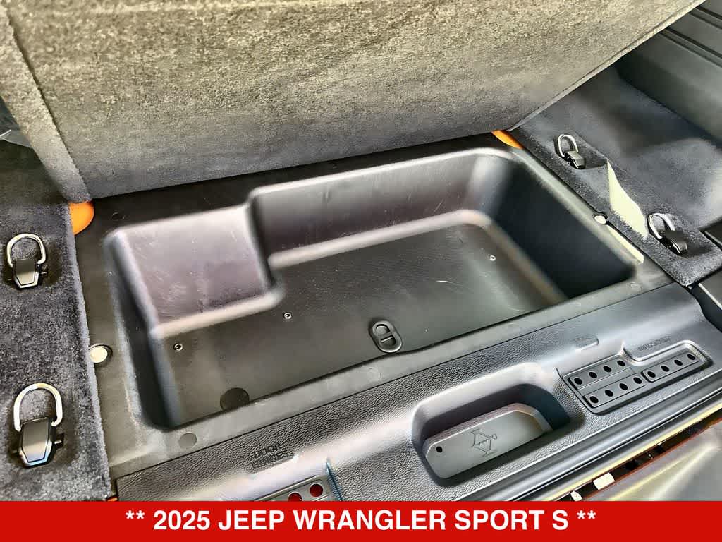 Thumbnail: 2025 Jeep Wrangler - 15