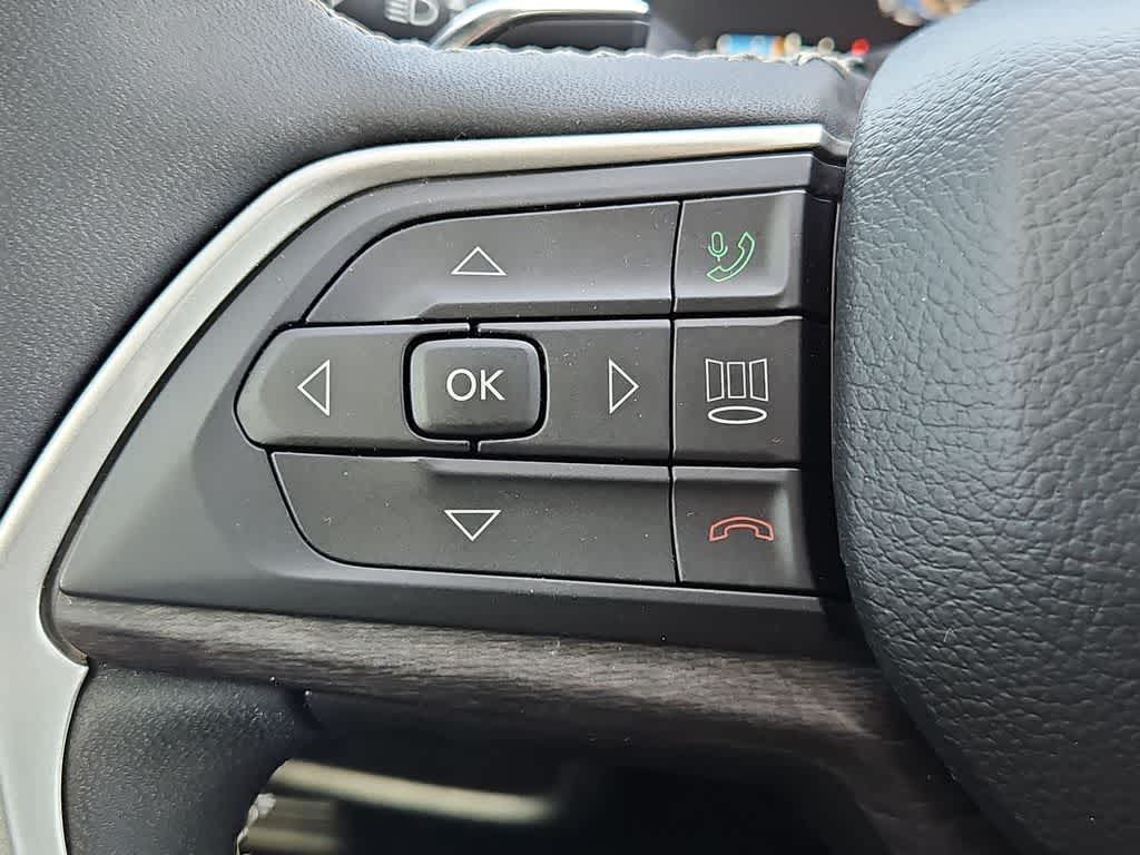 Thumbnail: 2023 Jeep Grand Cherokee - 24