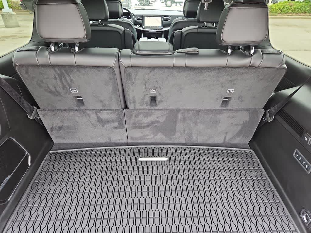 Thumbnail: 2026 Jeep Grand Wagoneer - 37