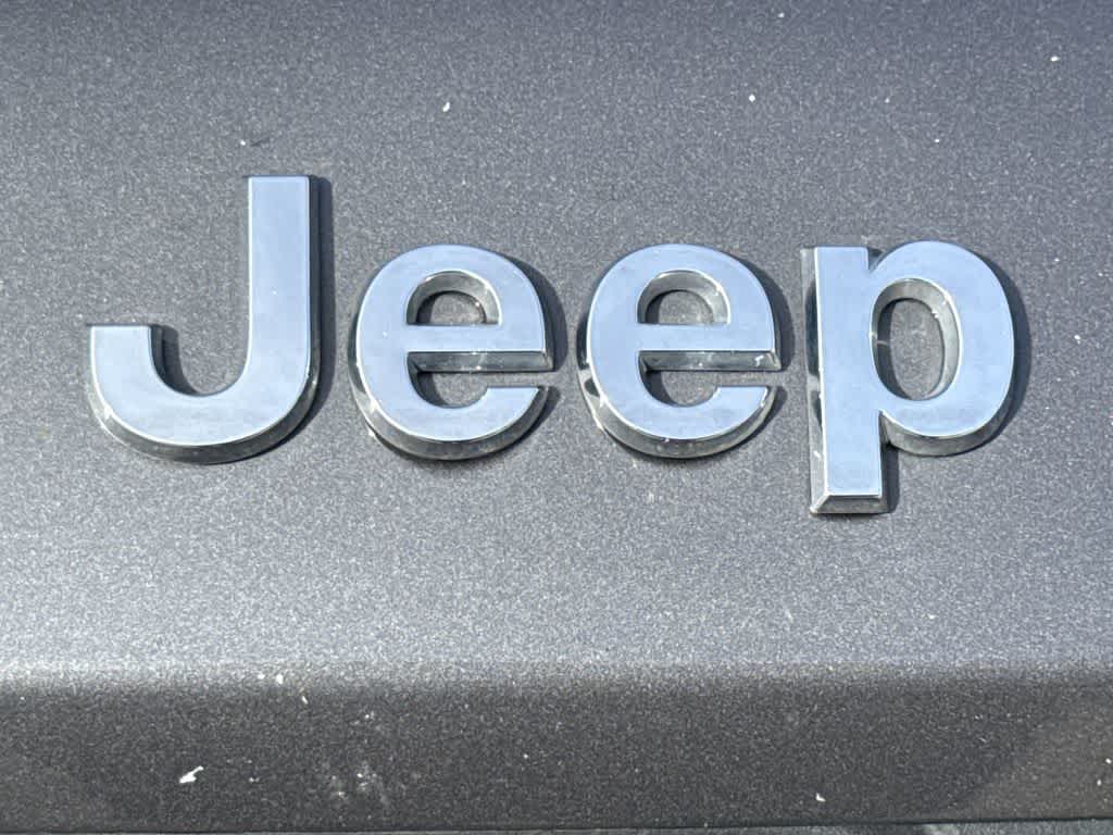 Thumbnail: 2023 Jeep Grand Cherokee L - 8