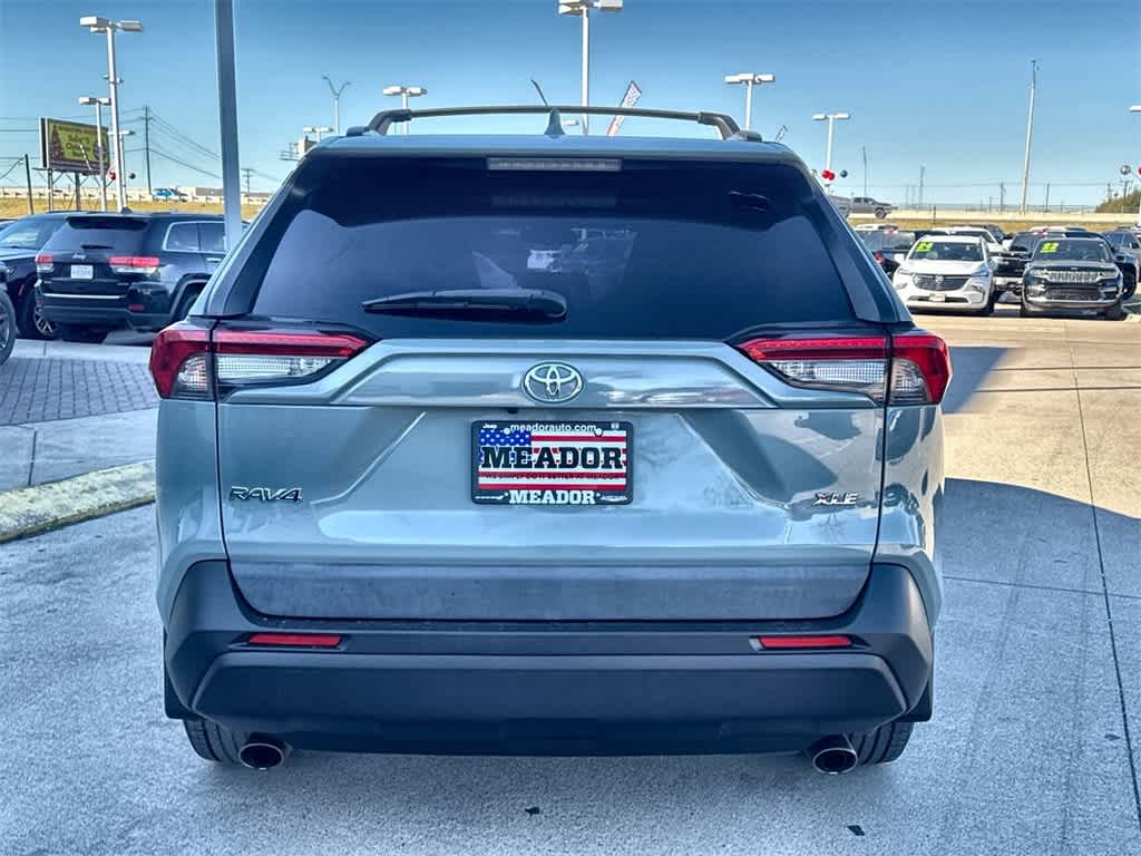 Thumbnail: 2021 Toyota RAV4 - 5