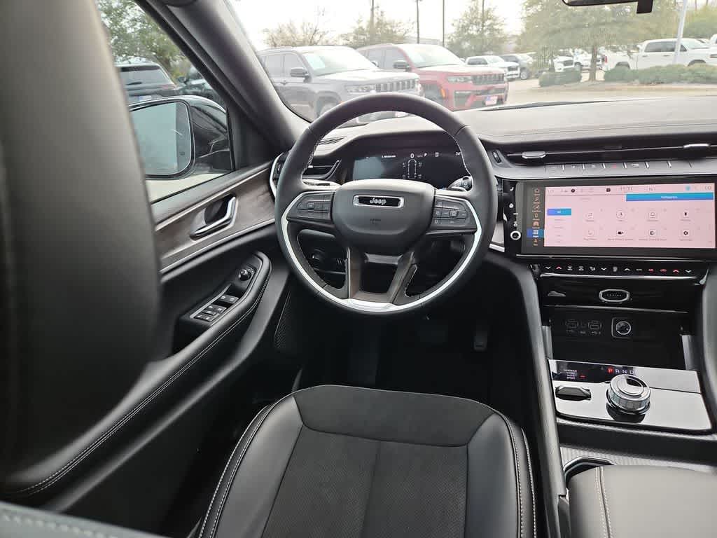 Thumbnail: 2026 Jeep Grand Cherokee L - 15