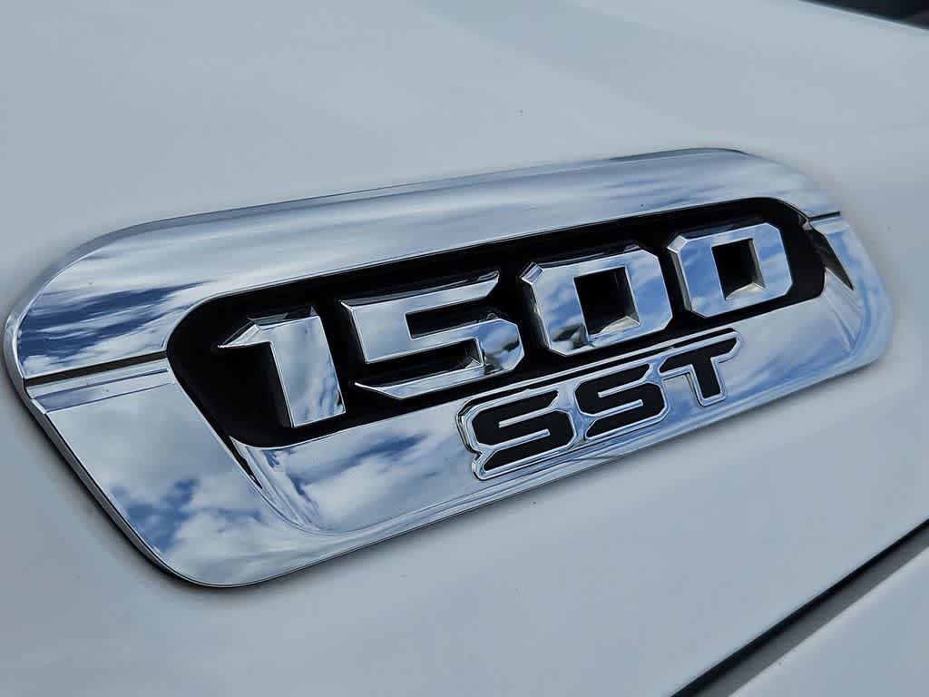 Thumbnail: 2025 RAM 1500 - 13