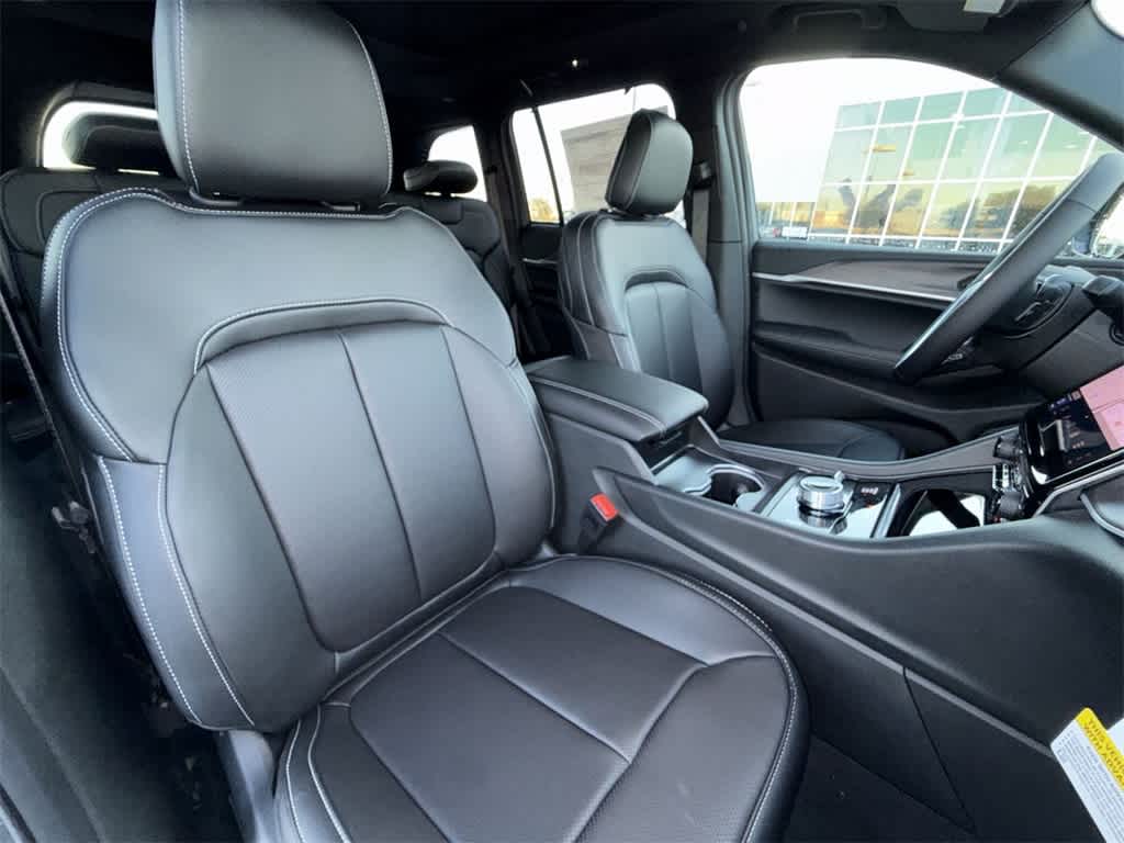 Thumbnail: 2025 Jeep Grand Cherokee - 13