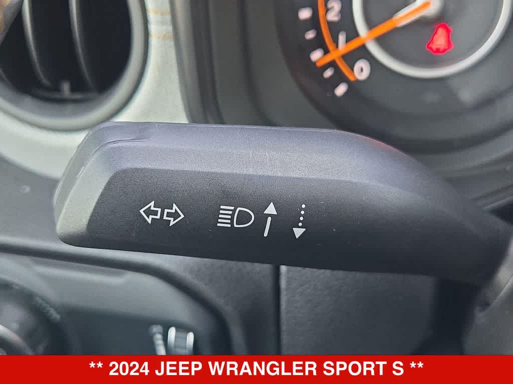 Thumbnail: 2024 Jeep Wrangler - 25