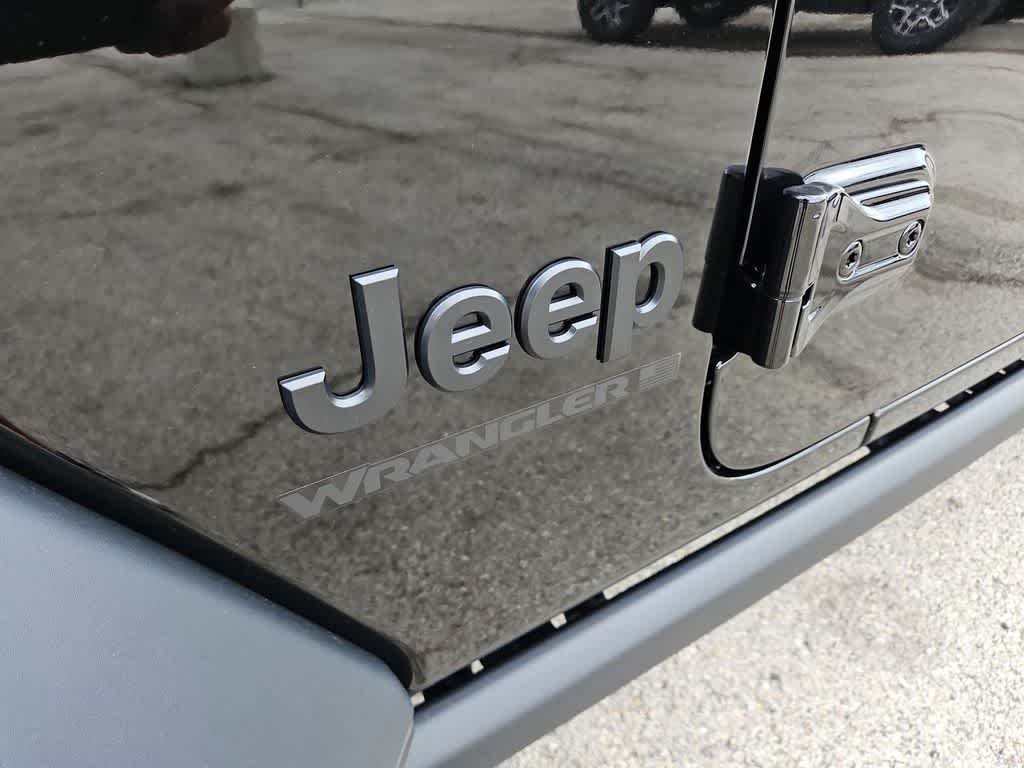 Thumbnail: 2026 Jeep Wrangler - 12