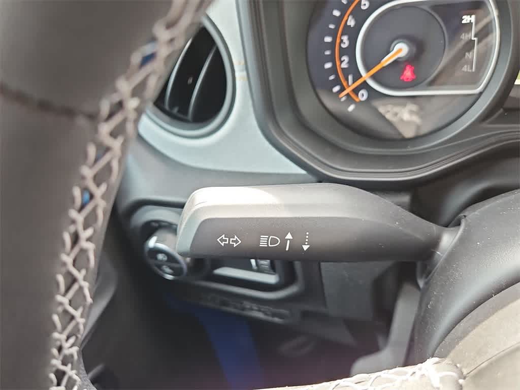 Thumbnail: 2025 Jeep Gladiator - 32