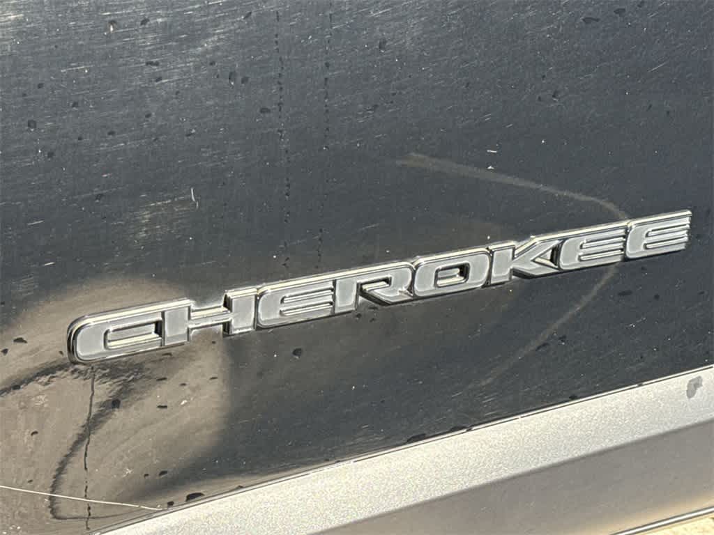 Thumbnail: 2023 Jeep Cherokee - 8