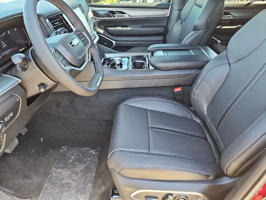 Thumbnail: 2026 Jeep Grand Wagoneer - 16