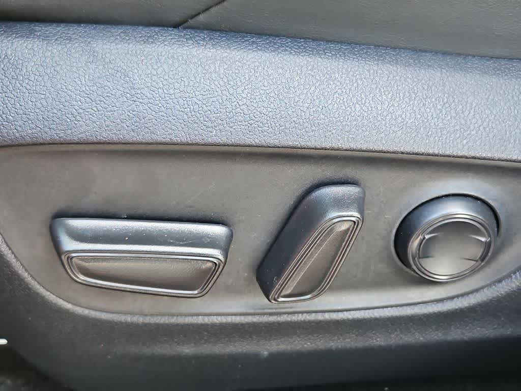 Thumbnail: 2024 Toyota RAV4 - 18