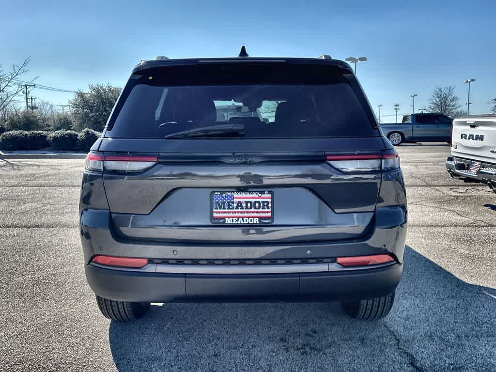 Thumbnail: 2026 Jeep Grand Cherokee - 5