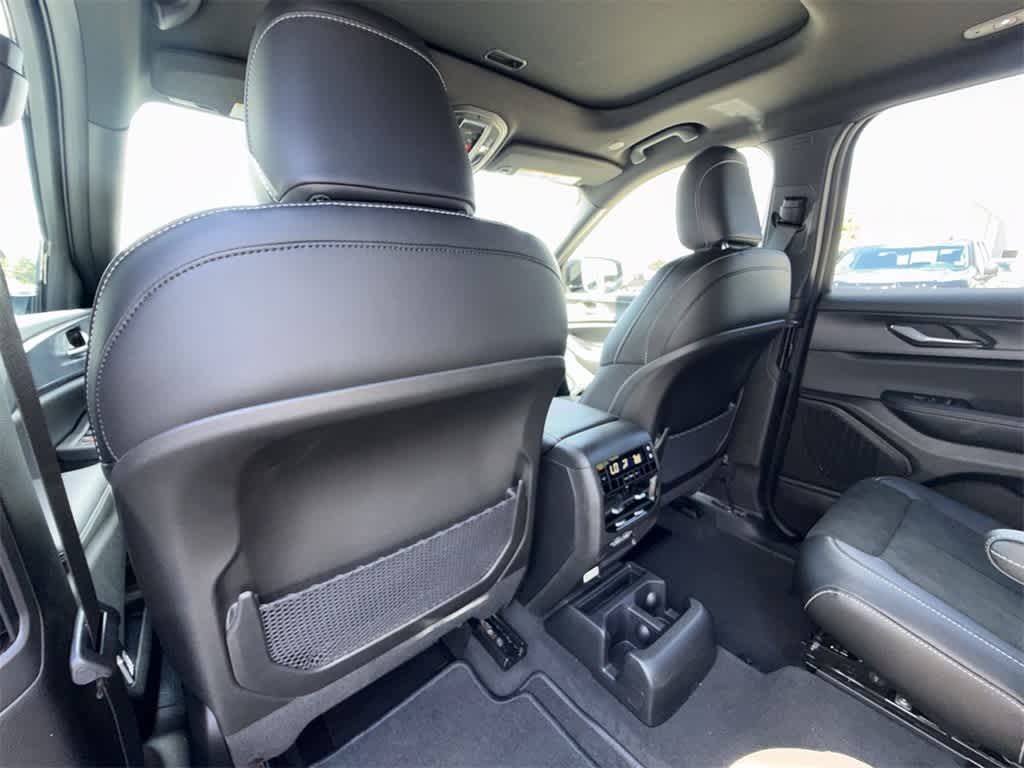 Thumbnail: 2025 Jeep Grand Cherokee L - 11