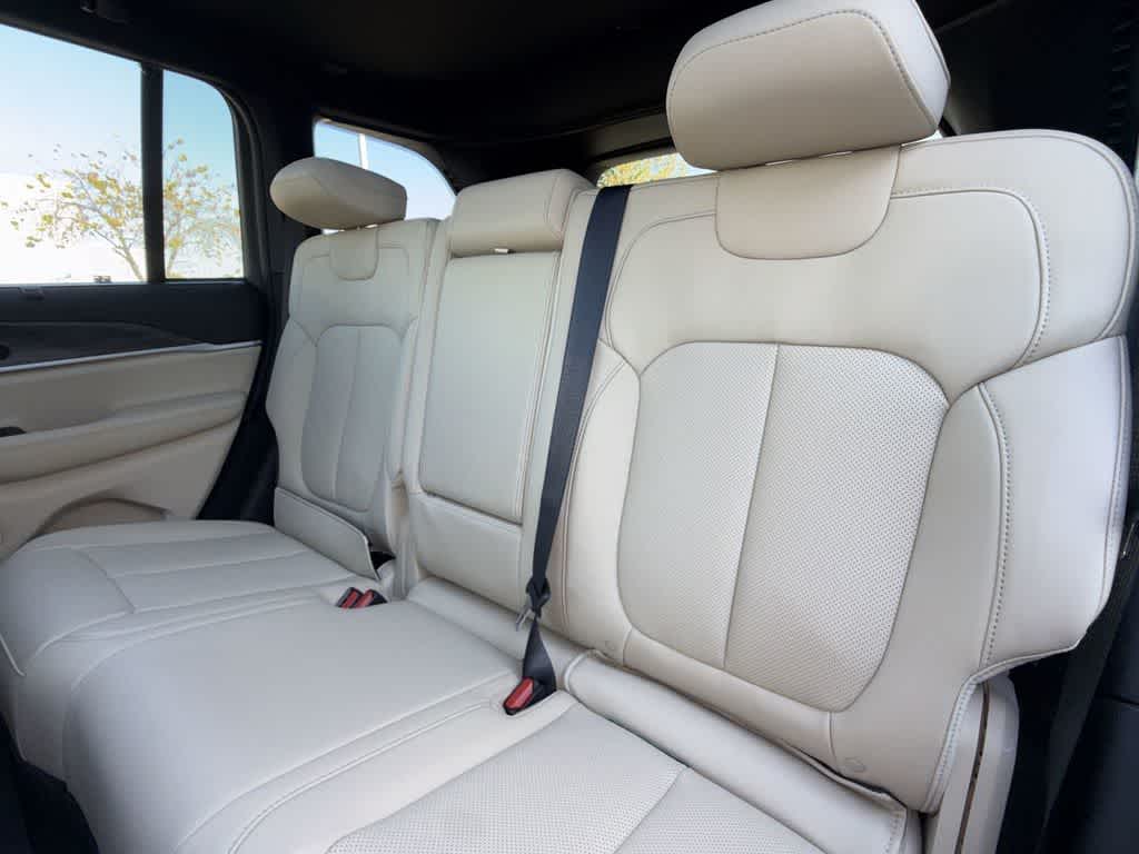 Thumbnail: 2025 Jeep Grand Cherokee - 12