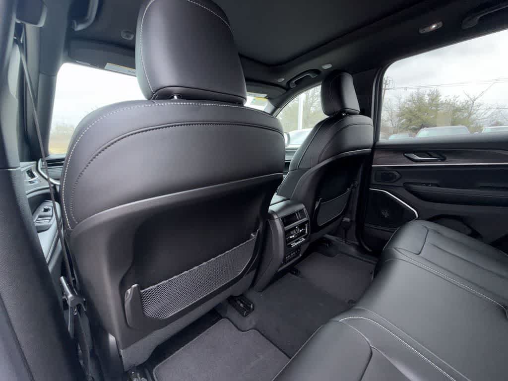 Thumbnail: 2026 Jeep Grand Cherokee - 12