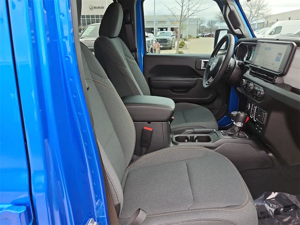 Thumbnail: 2025 Jeep Gladiator - 27