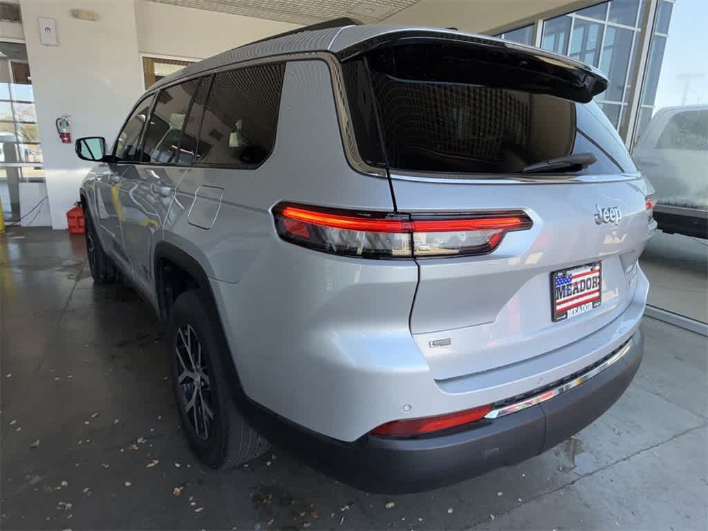 Thumbnail: 2023 Jeep Grand Cherokee - 4