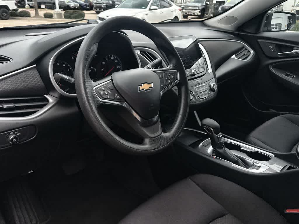 Thumbnail: 2024 Chevrolet Malibu - 2