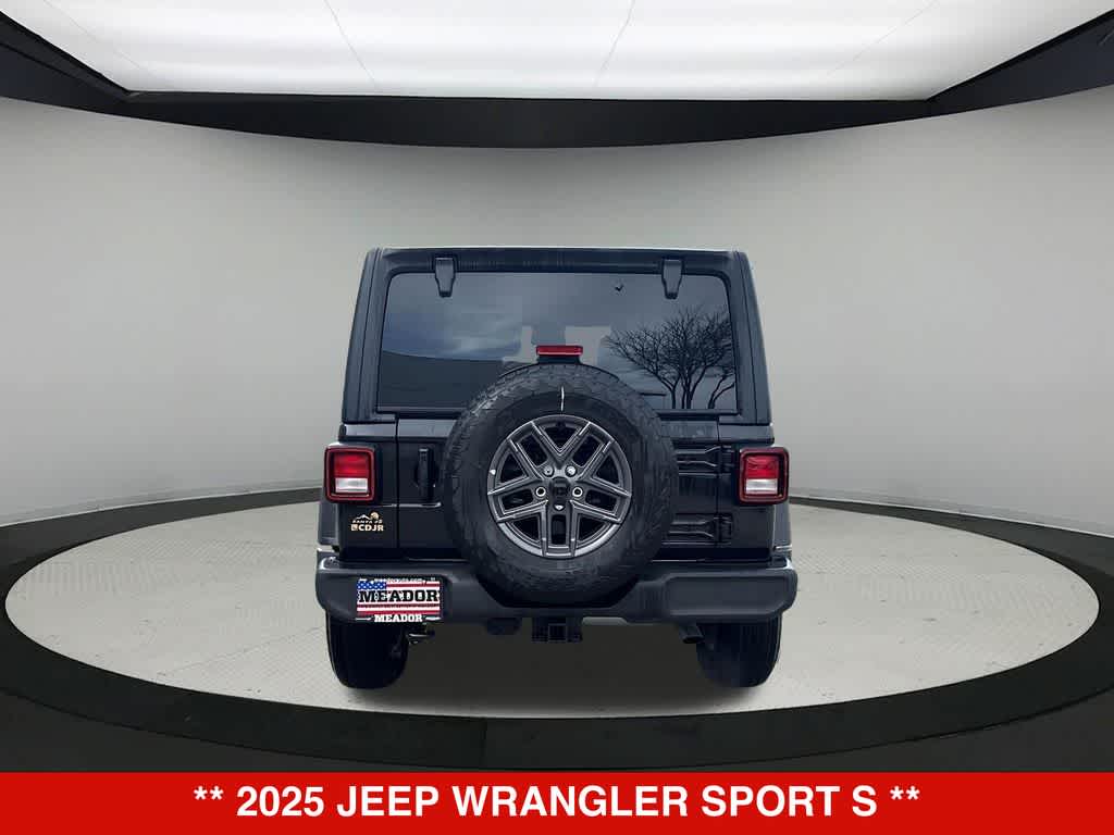 Thumbnail: 2025 Jeep Wrangler - 5