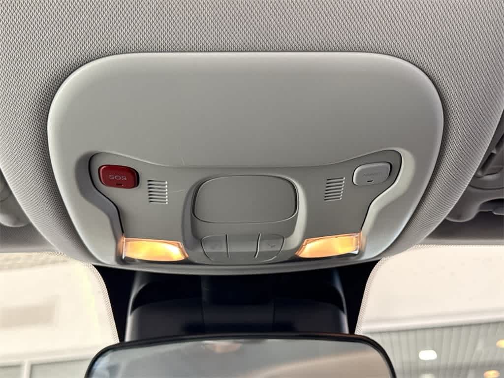 Thumbnail: 2021 Jeep Renegade - 19