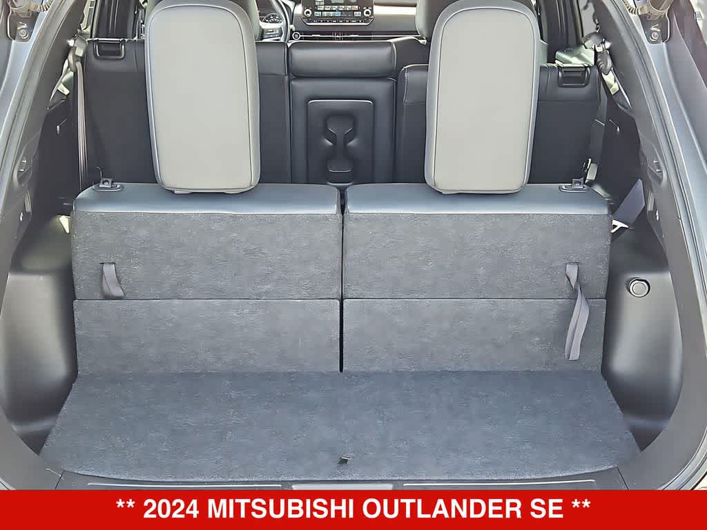 Thumbnail: 2024 Mitsubishi Outlander - 34
