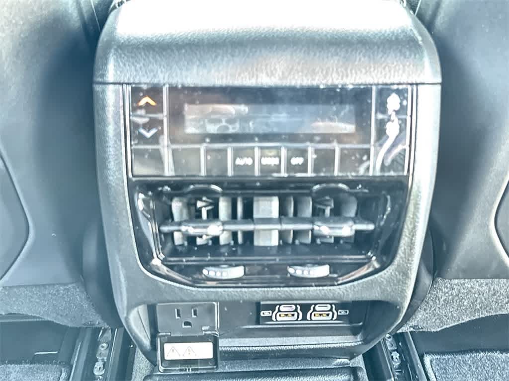 Thumbnail: 2025 Jeep Grand Cherokee L - 22