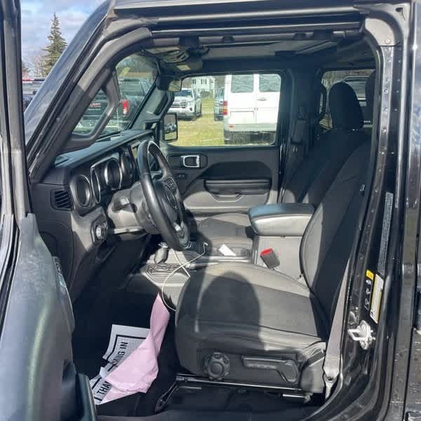 Thumbnail: 2021 Jeep Wrangler - 8