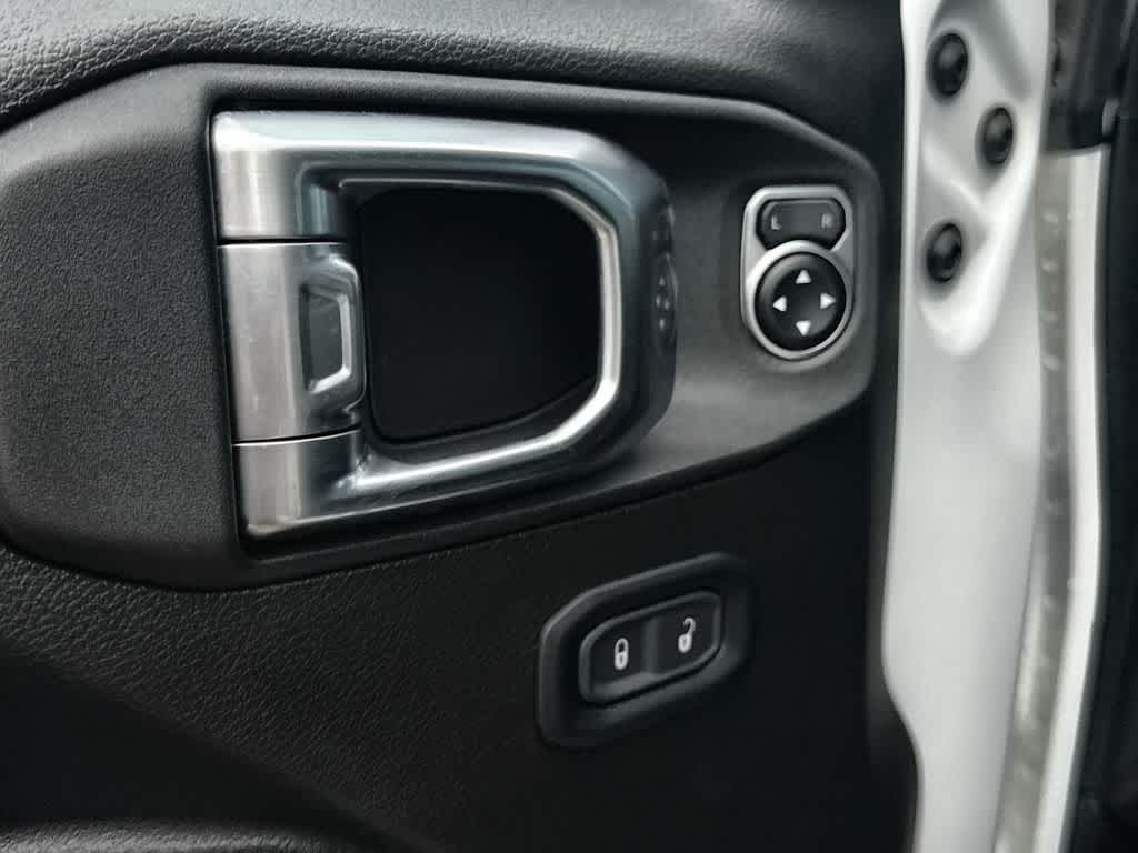 Thumbnail: 2025 Jeep Gladiator - 24