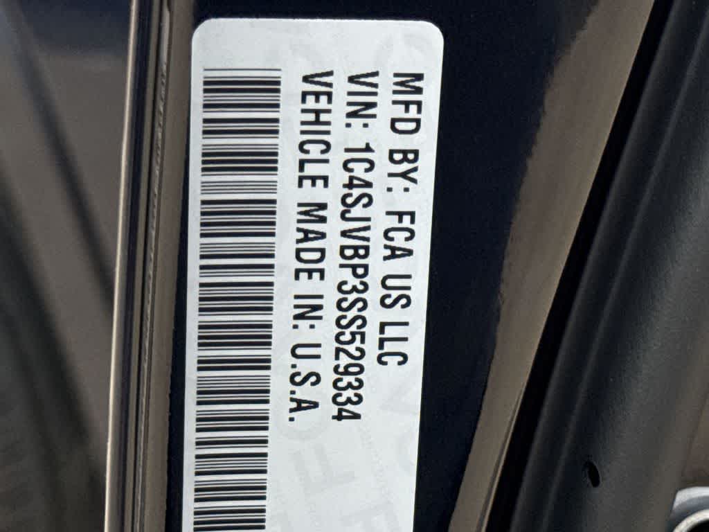 Thumbnail: 2025 Jeep Wagoneer - 28