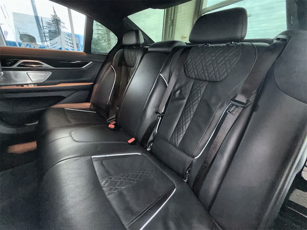 Thumbnail: 2018 BMW 7 Series - 13