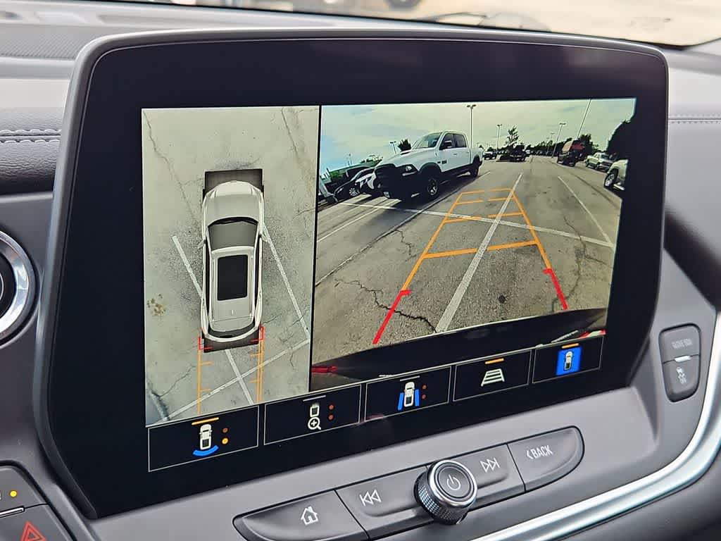 Thumbnail: 2024 Chevrolet Blazer - 32