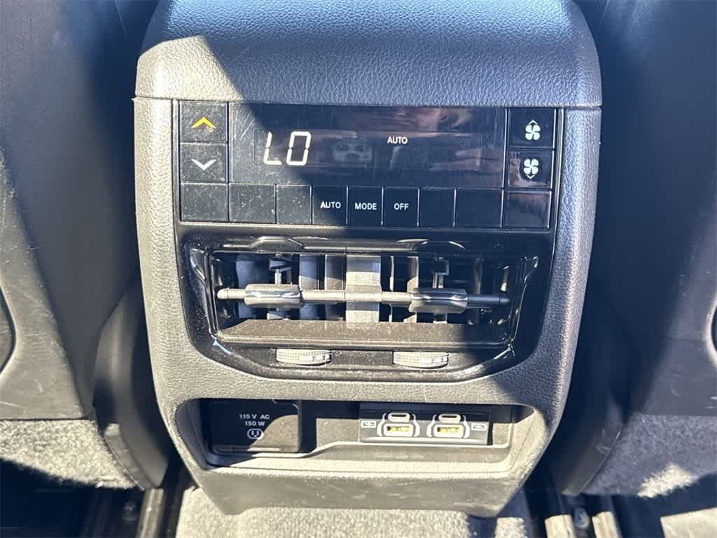 Thumbnail: 2024 Jeep Grand Cherokee L - 18