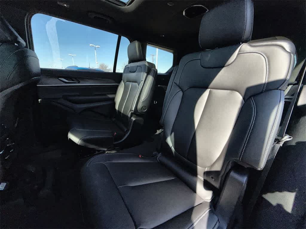 Thumbnail: 2025 Jeep Grand Cherokee L - 13