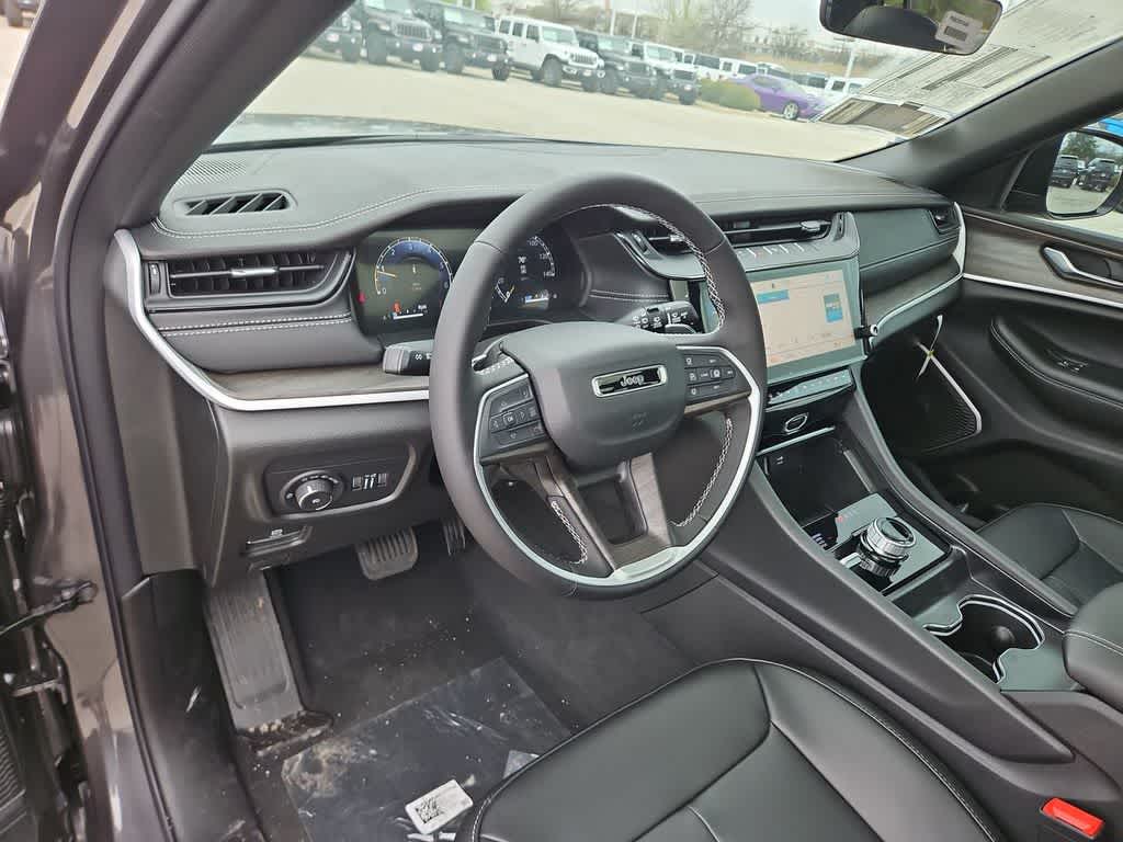 Thumbnail: 2026 Jeep Grand Cherokee L - 10