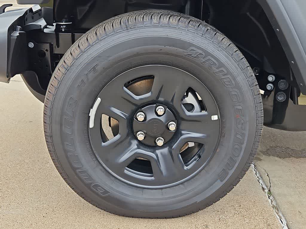 Thumbnail: 2026 Jeep Gladiator - 14