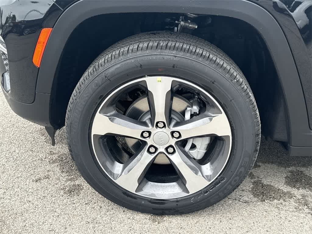 2025 Jeep Grand Cherokee Limited Edition 8