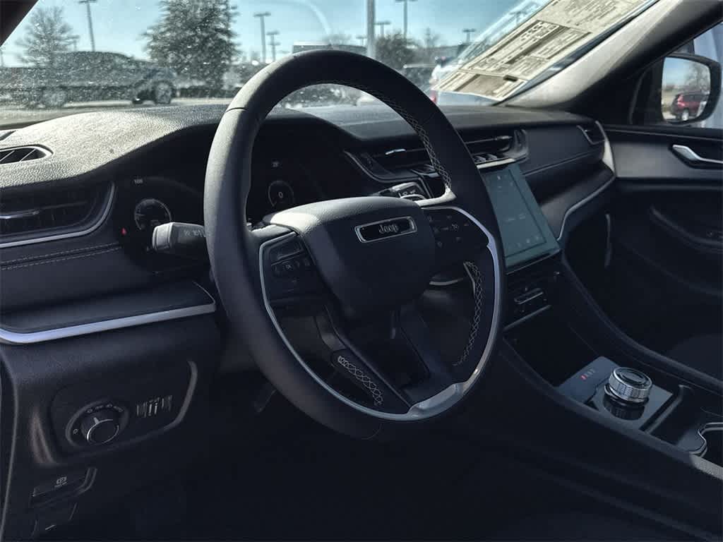 Thumbnail: 2025 Jeep Grand Cherokee - 2