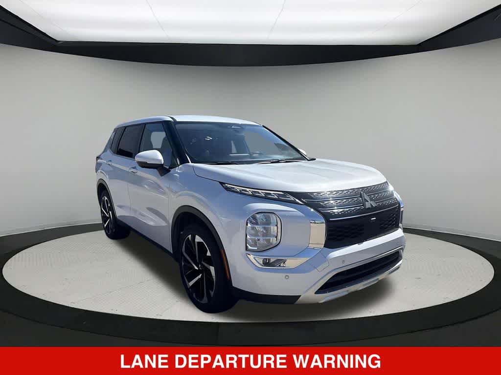 Thumbnail: 2024 Mitsubishi Outlander - 6