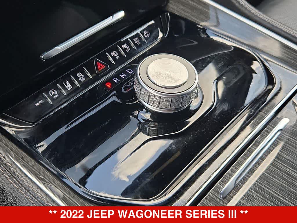 Thumbnail: 2022 Jeep Wagoneer - 31